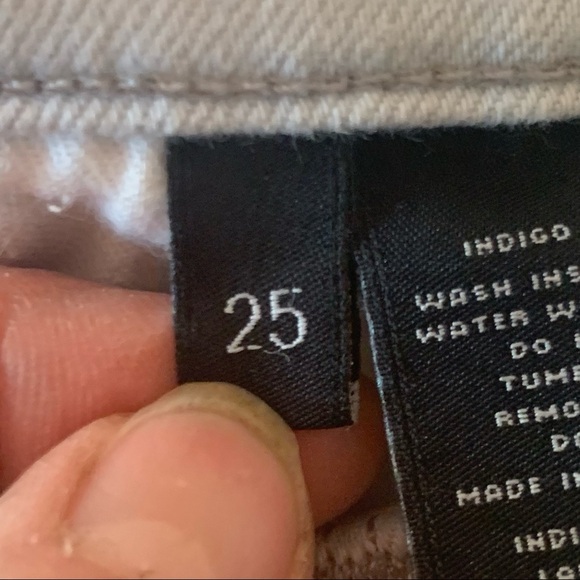 J BRAND Super Skinny Frostbite Denim Shorts - Picture 3 of 15